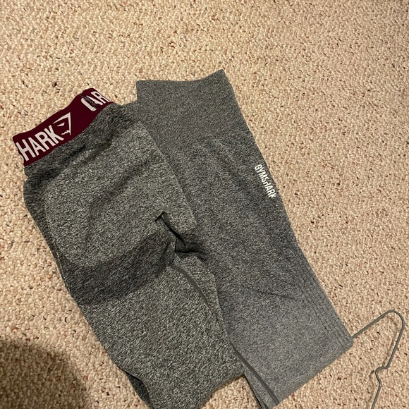 Gymshark Grey Seamless leggings and grey Flex leggings - Picture 3 of 3